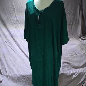 Green Short Sleeve V-Neck Tee